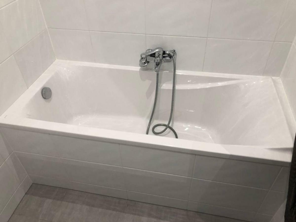 Grand 3 Pieces Stationnement Gratuit Dans La Rue Apartment Strasbourg Exterior foto